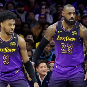 LA Lakers Shocker: LeBron and Bronny James in Blockbuster Trade Rumors with Dallas Mavericks for $55M Star!