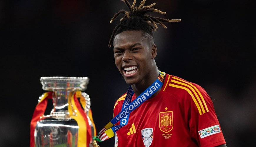 Nico Williams' Heartfelt Tribute: A World Cup Medal for Mom