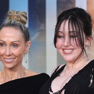 Noah Cyrus and Mom Tish Shine on Red Carpet Amid Family Drama