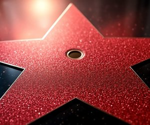 Noah Wyle Shines Bright on Hollywood Walk of Fame