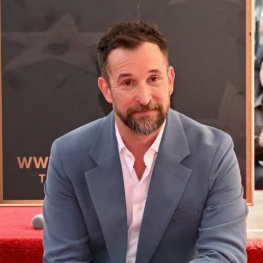 Noah Wyle Dishes on 'The Pitt' Season 3: Winter Drama and Bold Character Arcs