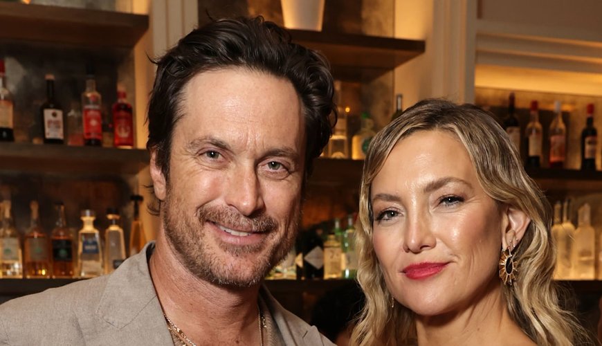 Oliver Hudson Playfully Pokes Fun at Sister Kate's Red Carpet Look