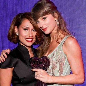 Raye Spills the Tea on Advice from Taylor Swift at iHeartRadio Awards