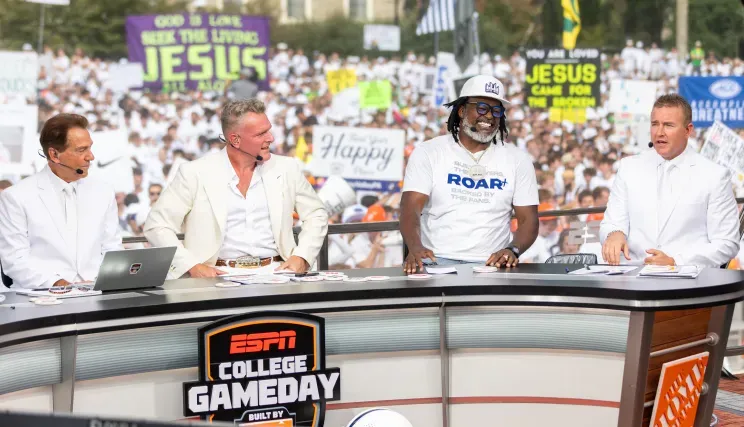 SoCal Vibes Meet SEC Showdowns: College GameDay's 2025 Celebrity Picker Records!
