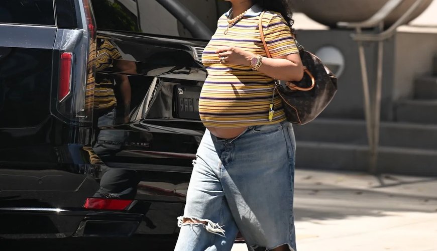 Rihanna’s Bold Maternity Looks Got SoCal Vibin’ and South Africa Buzzin’!