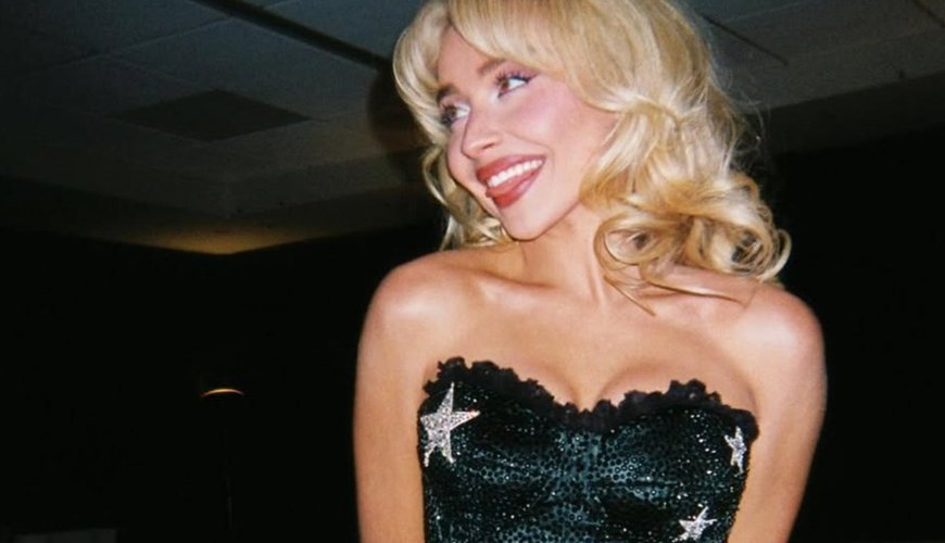 Sabrina Carpenter Rocks the Stage in Iconic LA Bodysuit