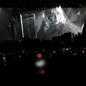 Sabrina Carpenter Takes Coachella by Storm with a Hollywood Twist