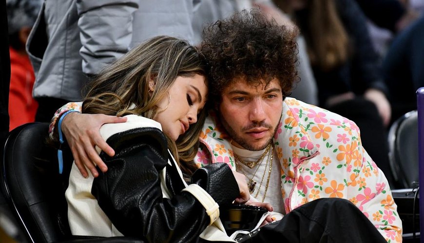 Selena Gomez and Benny Blanco's Cozy Courtside Date: A Starry Night Out in LA