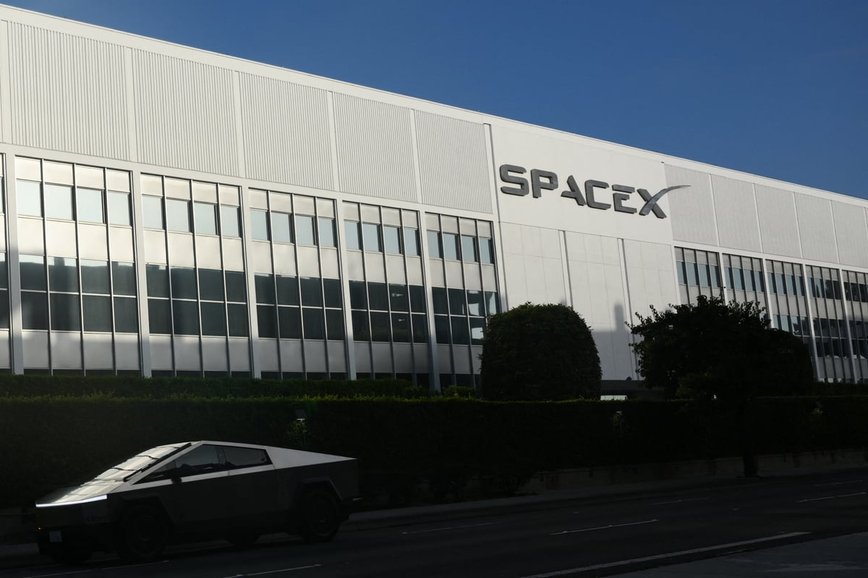 SpaceX Poised for Galactic IPO – Could Musk Reach Trillionaire Heights?
