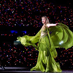 Taylor Swift Tangoes with Trademark Trouble: "The Life of a Showgirl" Sparks Legal Drama