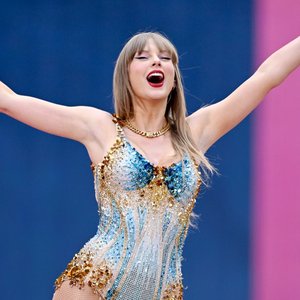 Taylor Swift's Legal Battle Against AI: Will New Trademarks Change the Game?
