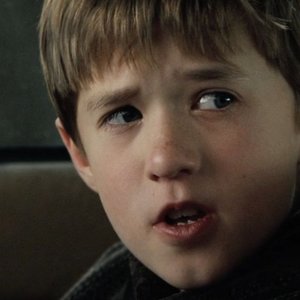 Haley Joel Osment’s Hollywood Evolution: From Child Star to Award-Winning Actor