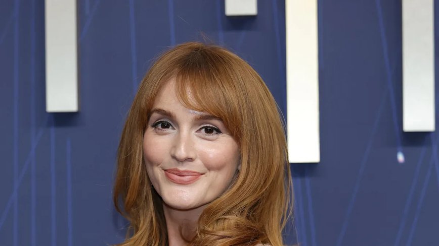 Spiced Honey Blonde Takes Over the 2025 Emmys Red Carpet - LA's Hottest Fall Hair Trend!