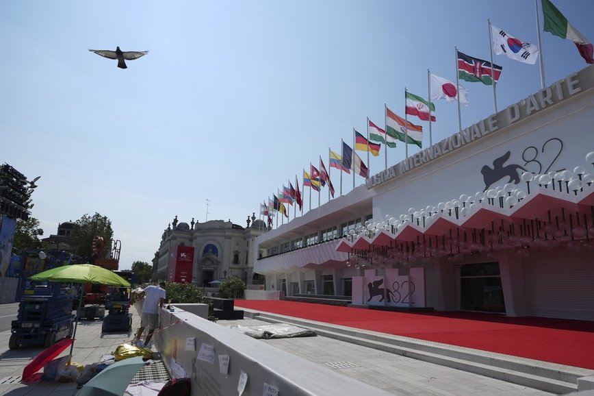Venice Film Festival Lights Up with Paolo Sorrentino’s ‘La Grazia’ – Hollywood Heads to Italy!