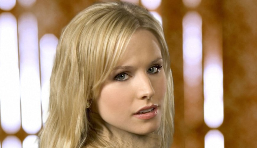 Kristen Bell's Barefaced LA Stroll Sparks Buzz