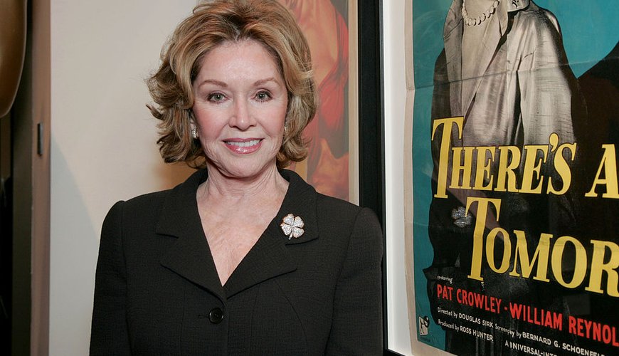 Hollywood Mourns Pat Crowley: Iconic Soap Star Passes at 91 in LA