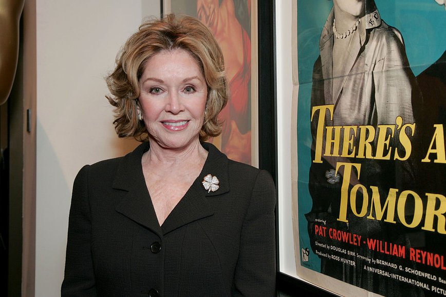 Hollywood Mourns Pat Crowley: Iconic Soap Star Passes at 91 in LA