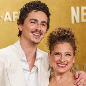 Timothée Chalamet Takes Mom to Actor Awards – Why Kylie Jenner Wasn't There