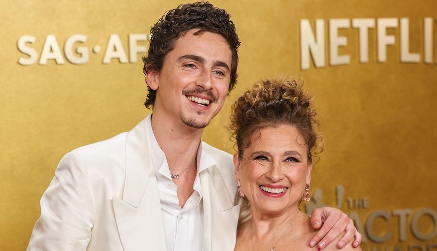 Timothée Chalamet Takes Mom to Actor Awards – Why Kylie Jenner Wasn't There