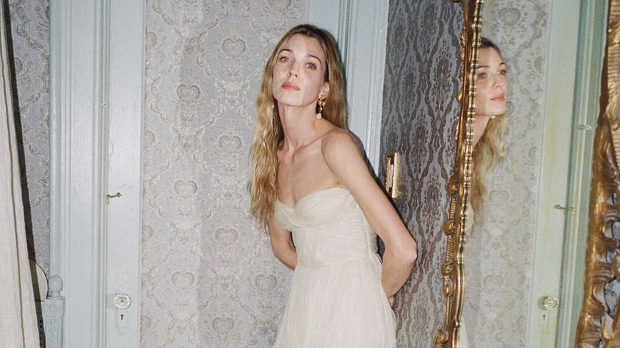 Would You Slide into DMs for Your Dream Wedding Dress?